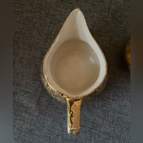 Vintage Hollywood Regency Bud Vase and Creamer. - Picture 4 of 10